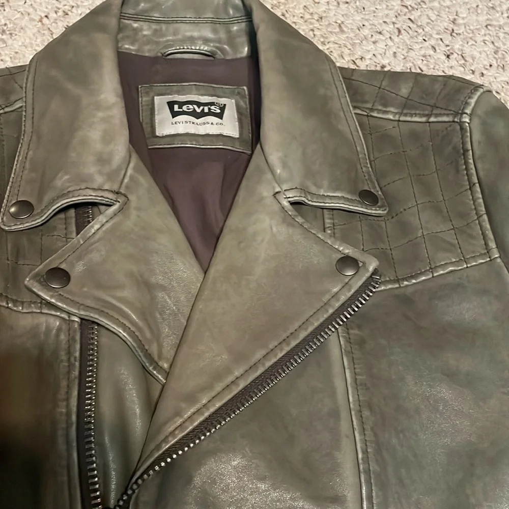 Levi's Dark Green Leather Jacket - Picture 3 of 10